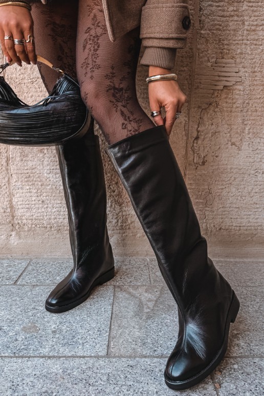 Wärmende lederne kniehohe Stiefel mit breiten Absätzen in Schwarz Zazoo 542