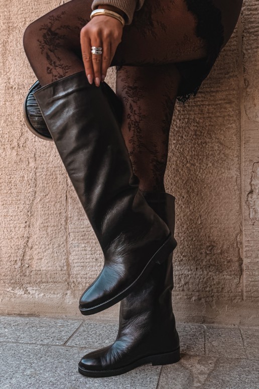 Wärmende lederne kniehohe Stiefel mit breiten Absätzen in Schwarz Zazoo 542
