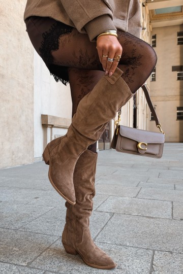 Wärmende zerknitterte kniehohe Stiefel im Cowboy-Stil aus Kunstveloursleder in Braun Zazoo 4313