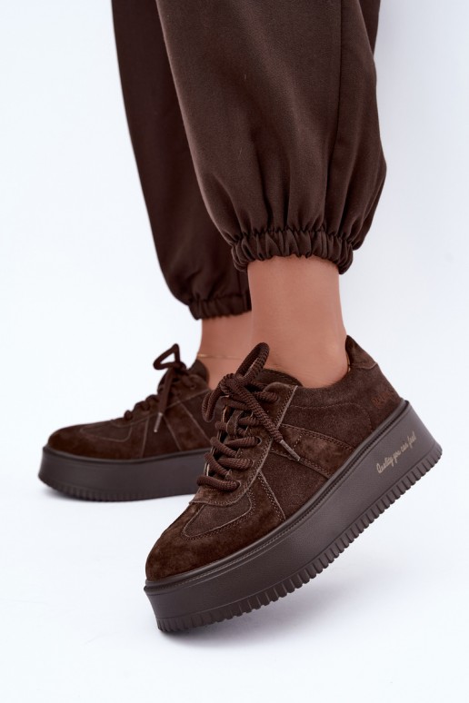 Sneaker mit Plattform aus Kunstveloursleder Lee Cooper LCJ-26-01-4644 in schokoladenfarbe
