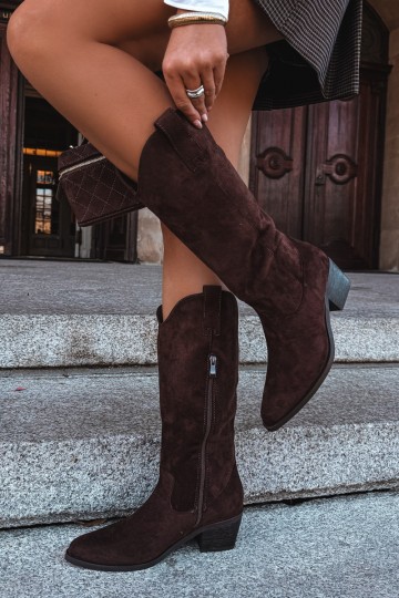 Wärmende kniehohe Cowboy-Stiefel mit Absatz in Braun Rialene
