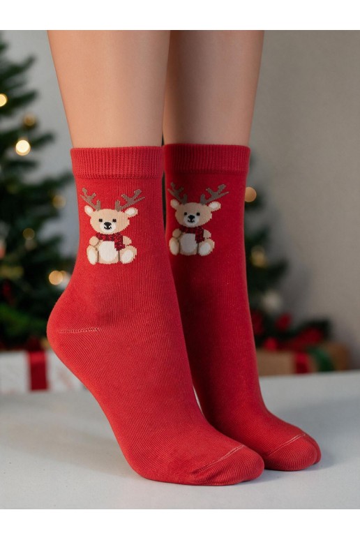 Kinderstrümpfe mit Weihnachtsbär und Hörnern in Rot