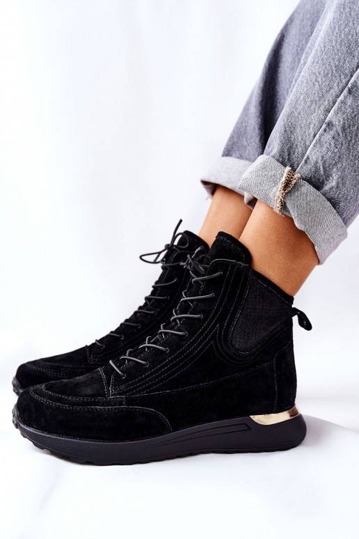 Sportliches Sneakers-Modell in der... Sportliches Sneakers-Modell in der...