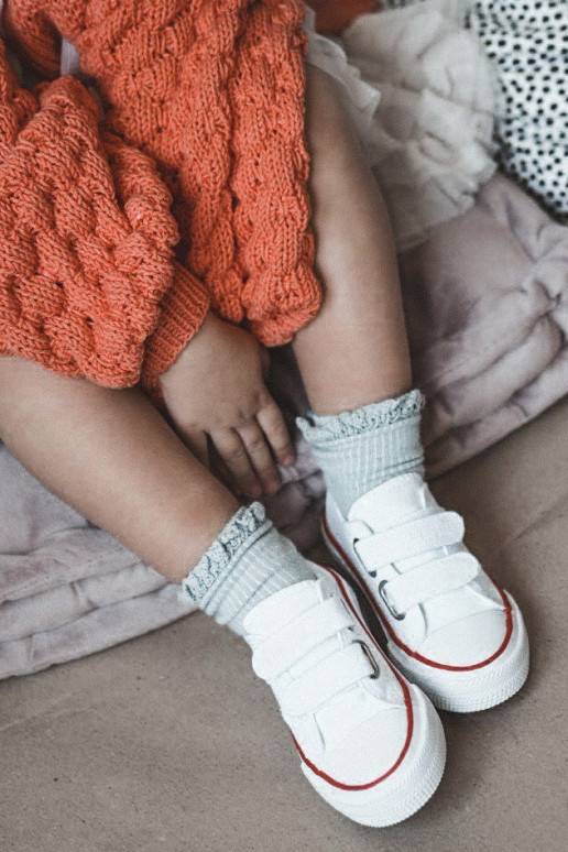 Kinder-Freizeitschuhe mit Klebeverschlüssen, Farbe Weiß