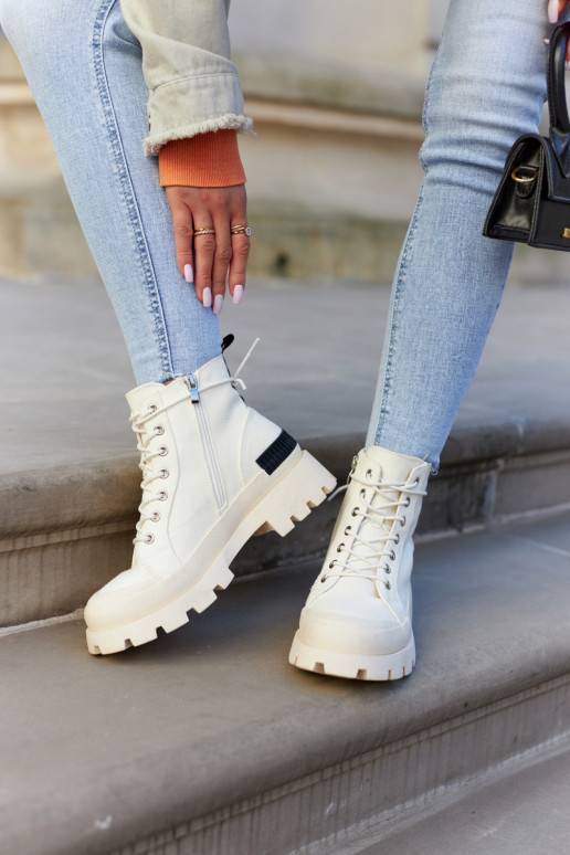 Damen-Stiefeletten in Elfenbeinfarbe...