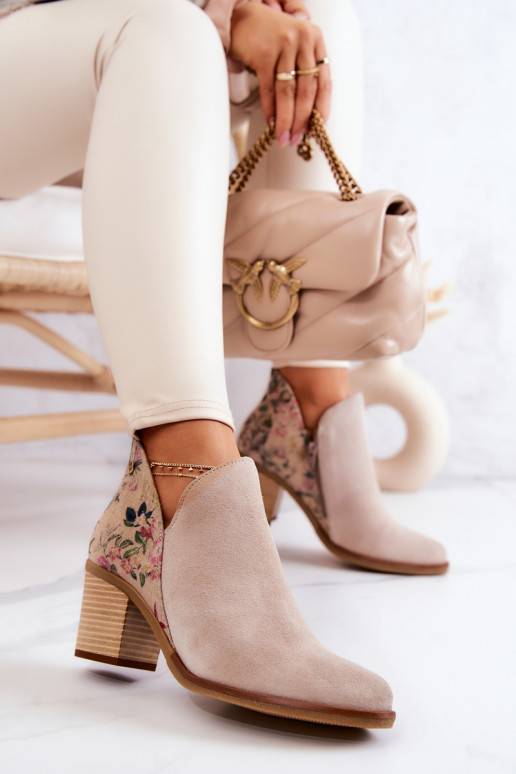 Damenstiefeletten mit Absatz in...