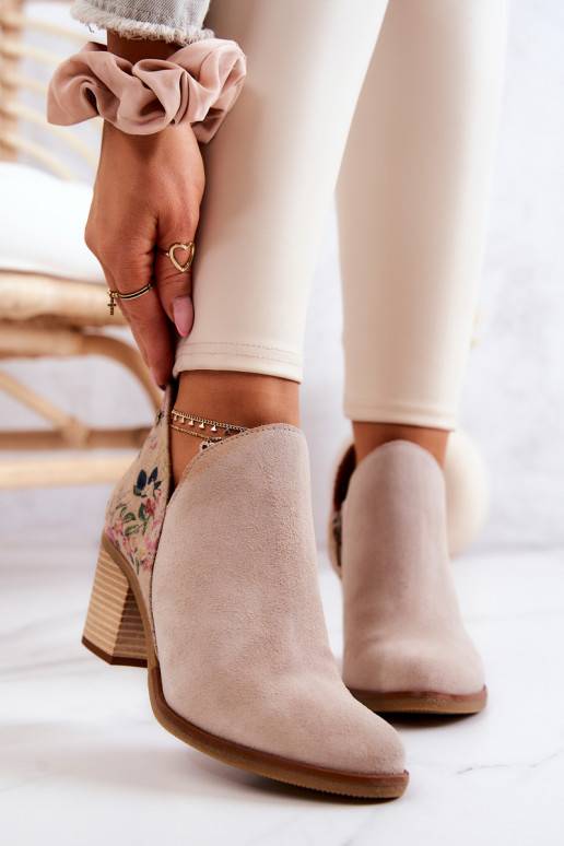 Damenstiefeletten mit Absatz in...