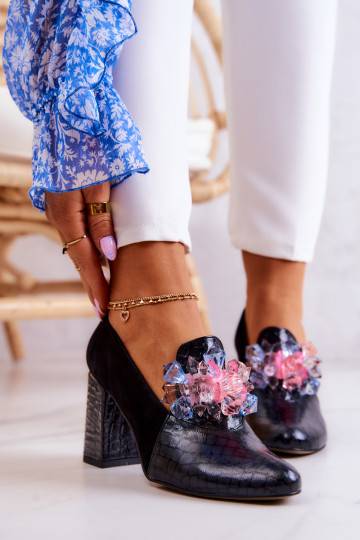 Schuhe mit schwarzen...