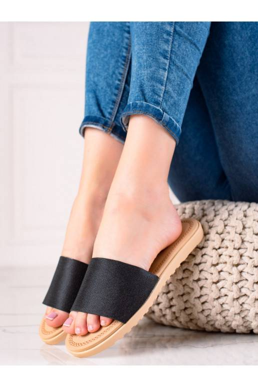 Hausschuhe mit Glanz