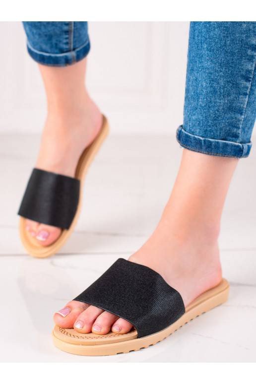 Hausschuhe mit Glanz