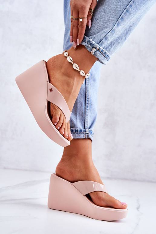 Hausschuhe mit Plateau Nude Hausschuhe mit Plateau Nude