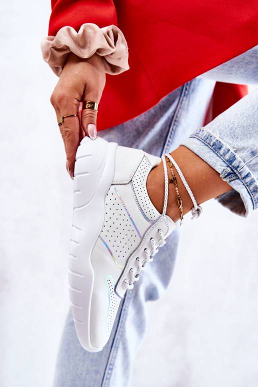 Sneakers Modellschuhe in weißer Farbe...