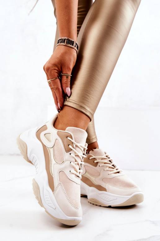 Schuhe im sportlichen Stil Beige... Schuhe im sportlichen Stil Beige...