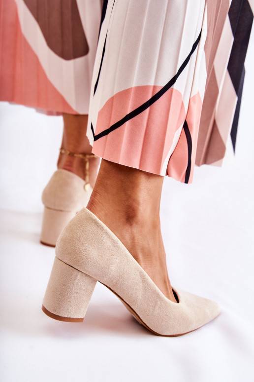 Klassisches Modell Wildlederschuhe mit Absätzen beige Lency