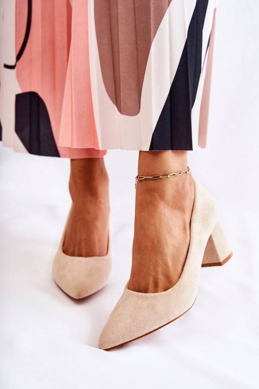 Klassisches Modell Wildlederschuhe... Klassisches Modell Wildlederschuhe...