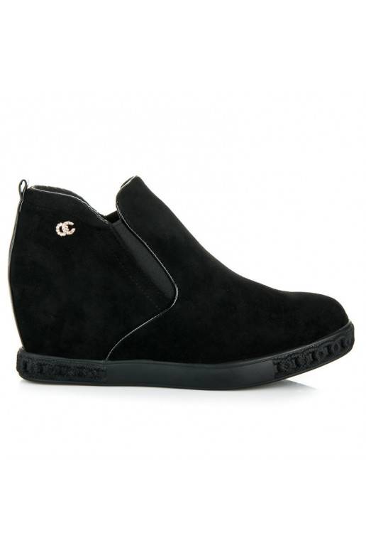 Schwarze Slip-On-Schuhe aus Wildleder... Schwarze Slip-On-Schuhe aus Wildleder...