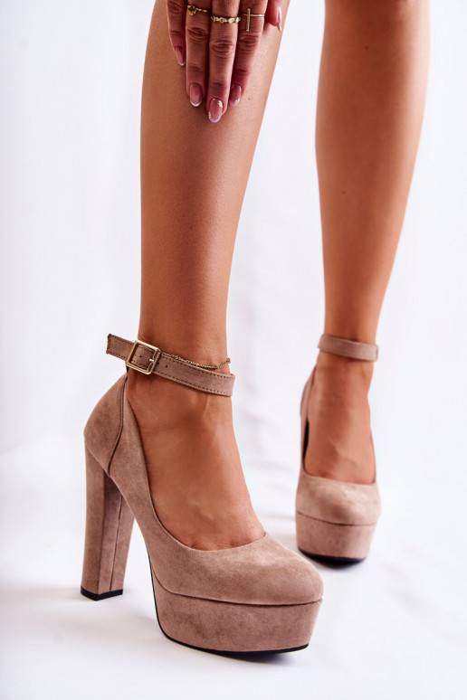 Wildleder-Plateauschuhe in Beige von... Wildleder-Plateauschuhe in Beige von...