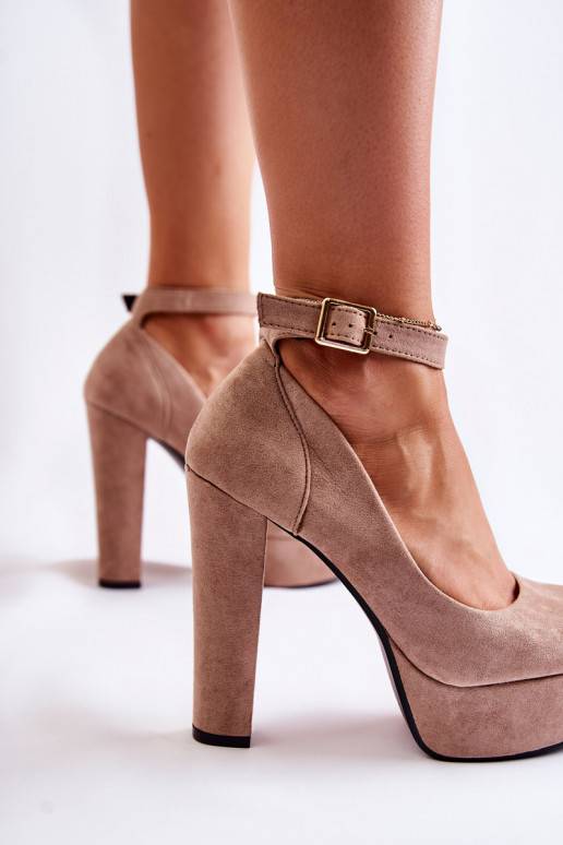 Wildleder-Plateauschuhe in Beige von... Wildleder-Plateauschuhe in Beige von...