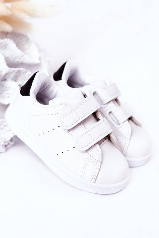Kinder-Sneaker mit Klebeverschlüssen in der Farbe Weiß-Schwarz California