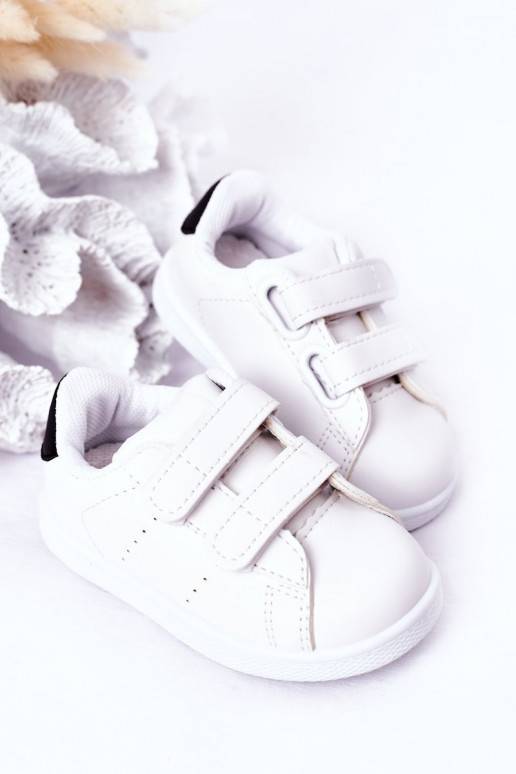 Kinder-Sneaker mit Klebeverschlüssen in der Farbe Weiß-Schwarz California
