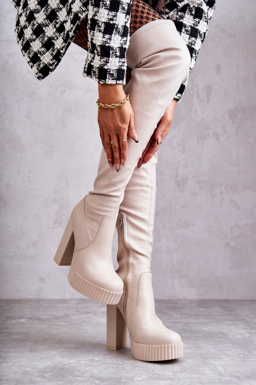 Beige lange Schuhe mit Plateau Beige lange Schuhe mit Plateau