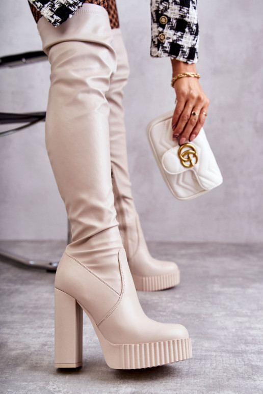 Beige lange Schuhe mit Plateau Beige lange Schuhe mit Plateau