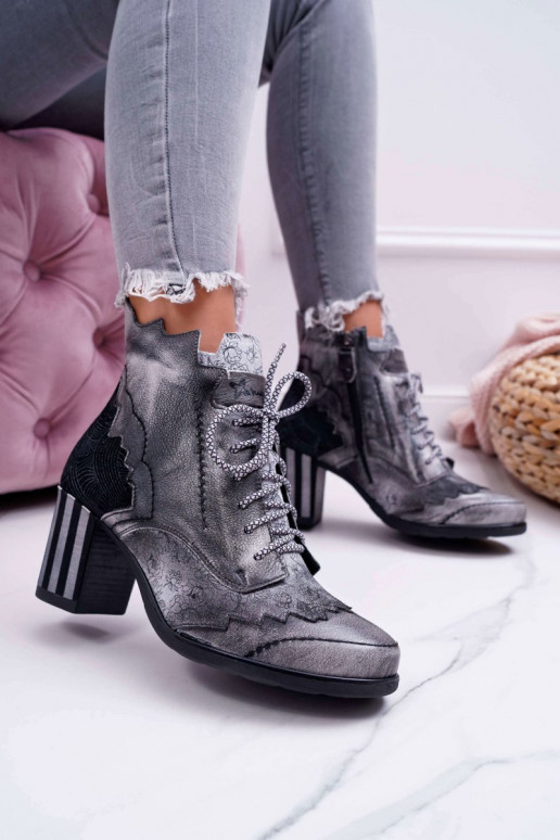 Graue Damenstiefel aus Naturleder Graue Damenstiefel aus Naturleder