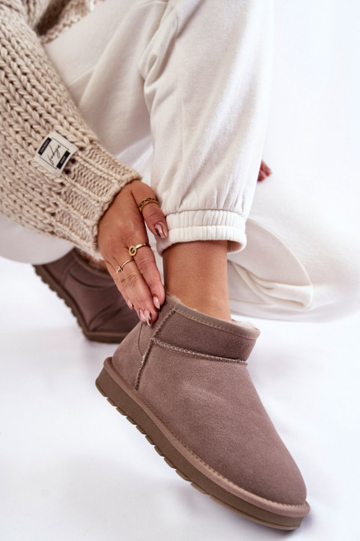 Wildleder-Schneestiefel in grauer... Wildleder-Schneestiefel in grauer...