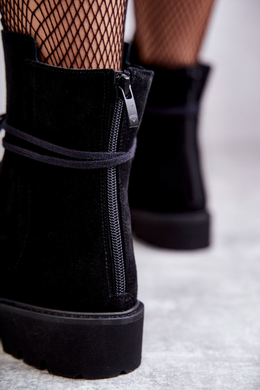 Wildleder-Stiefelette mit Reißverschlüssen Nicole in Schwarz