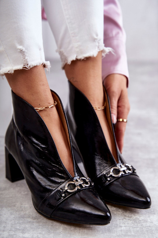 Stiefel mit Absatz in schwarzer Farbe