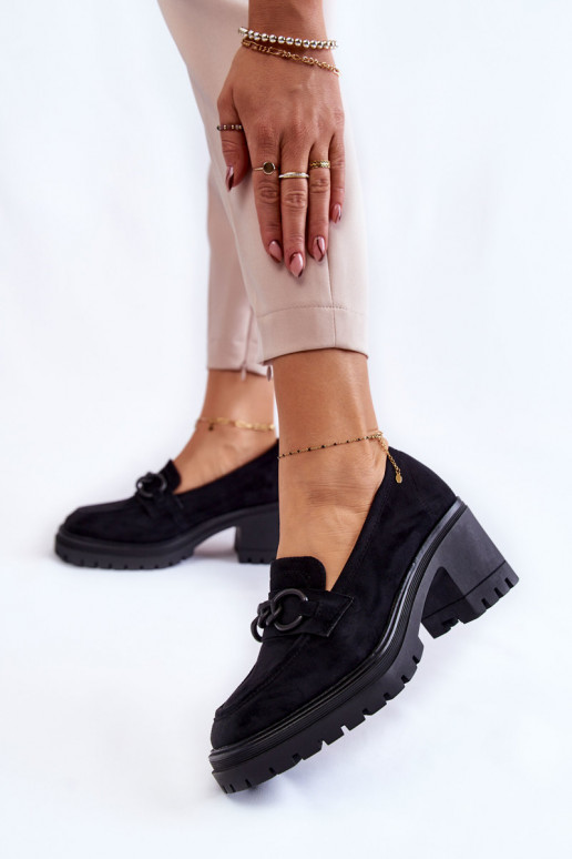 Wildlederschuhe mit Absatz in der... Wildlederschuhe mit Absatz in der...