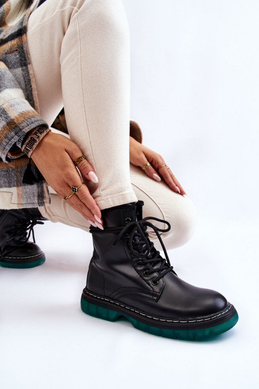 Schwarze Kirschstiefel Trinah mit grüner Sohle