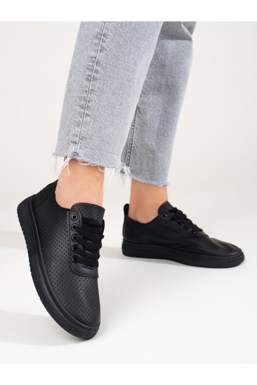 Schwarze Sport- und Freizeitschuhe... Schwarze Sport- und Freizeitschuhe...