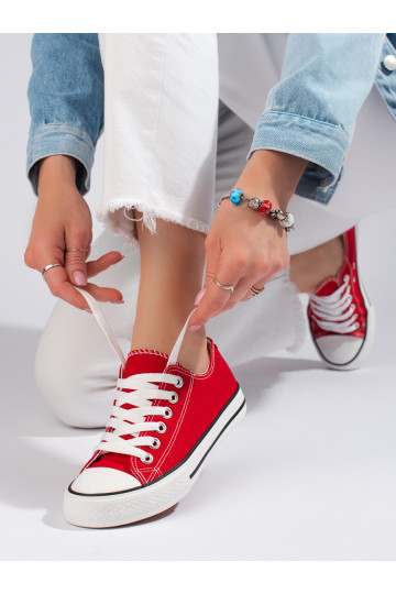 Freizeitschuhe in roter...