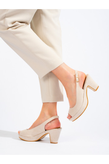 Hellbeige Wildledersandalen... 2
