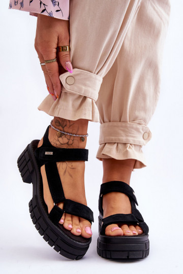 Bequeme Wildledersandalen...