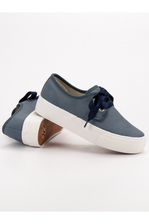 Freizeitschuhe mit Schnürsenkeln... Freizeitschuhe mit Schnürsenkeln...