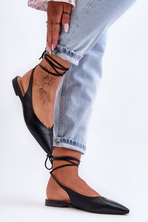 Ballerinas mit Bändern in Schwarz... Ballerinas mit Bändern in Schwarz...