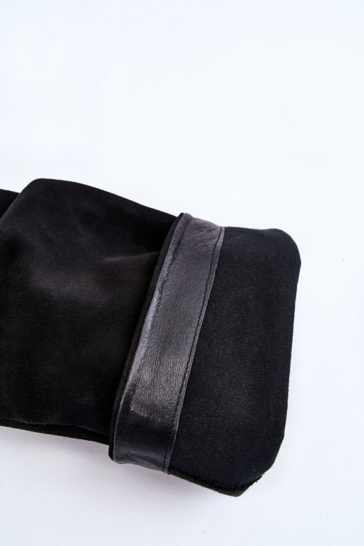 Kniehohe Stiefel aus schwarzem Wildleder