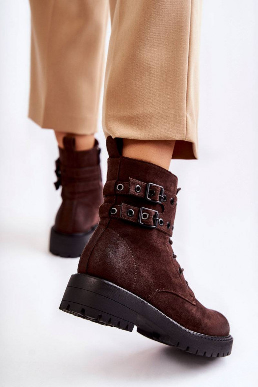 Wildlederstiefel in der braunen Farbe... Wildlederstiefel in der braunen Farbe...