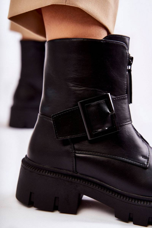 Warme Stiefel mit Reißverschlüssen in... Warme Stiefel mit Reißverschlüssen in...