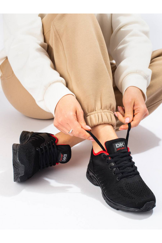 Sportschuhe schwarz Farbe DK