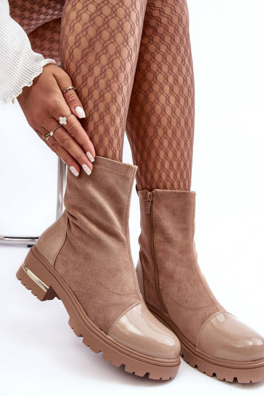 Stiefel des klassischen Modells mit... Stiefel des klassischen Modells mit...