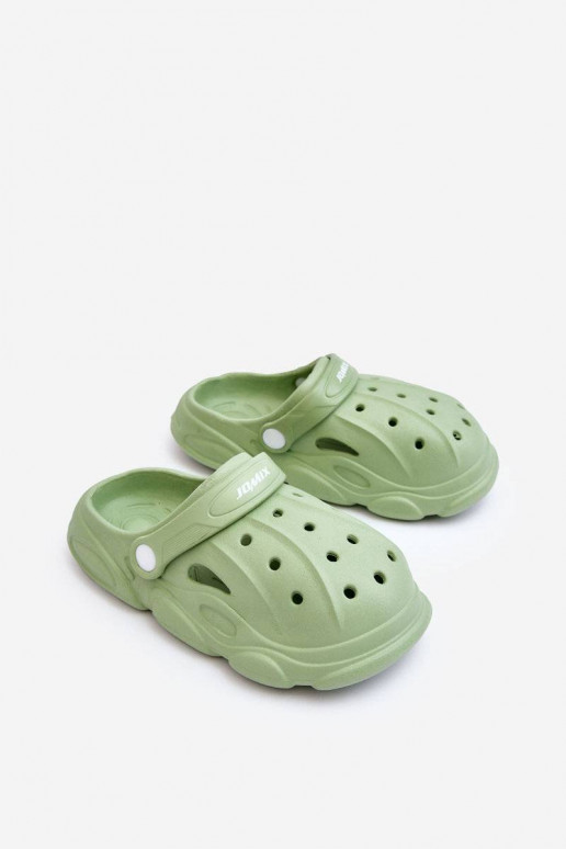 Crocs-Hausschuhe für Kinder in der... Crocs-Hausschuhe für Kinder in der...