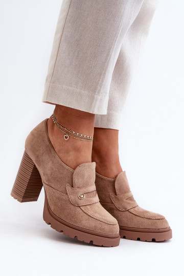 Schuhe aus Öko-Wildleder...