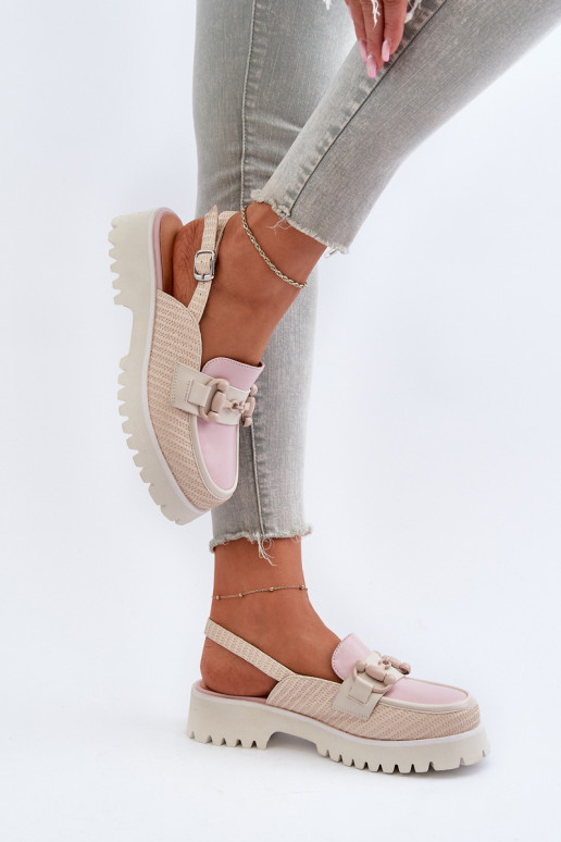 Damensandalen mit breiten Absätzen...