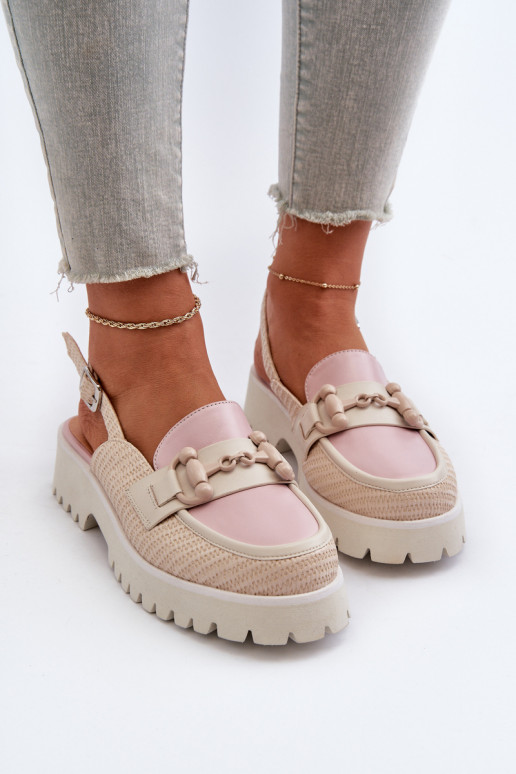 Damensandalen mit breiten Absätzen...