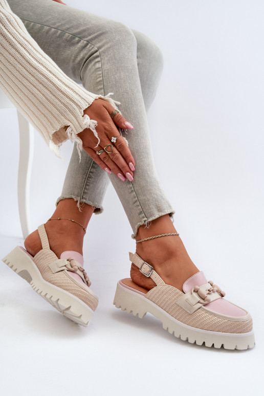 Damensandalen mit breiten Absätzen...