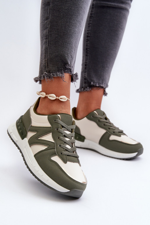 Turnschuhe Modell Schuhe grüne Farbe Kaimans
