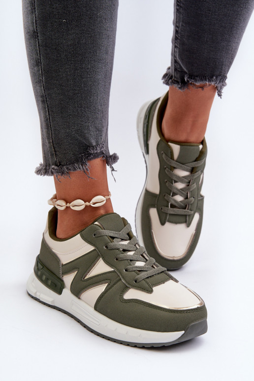 Turnschuhe Modell Schuhe grüne Farbe Kaimans